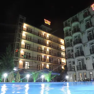 Beach House Отель